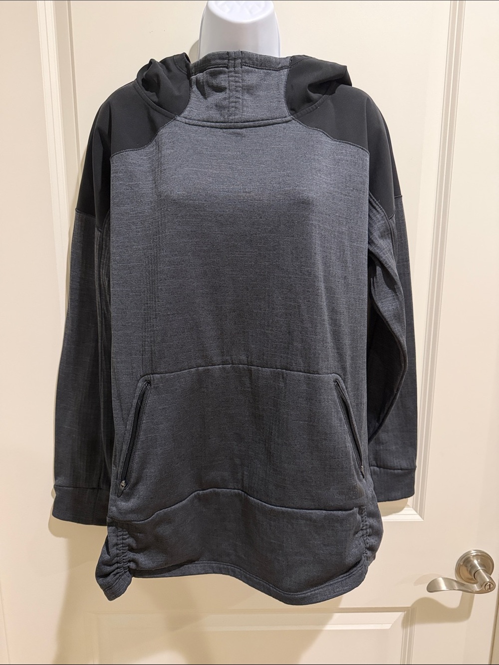The North Face Women's Charcoal & Black Hooded Pullover